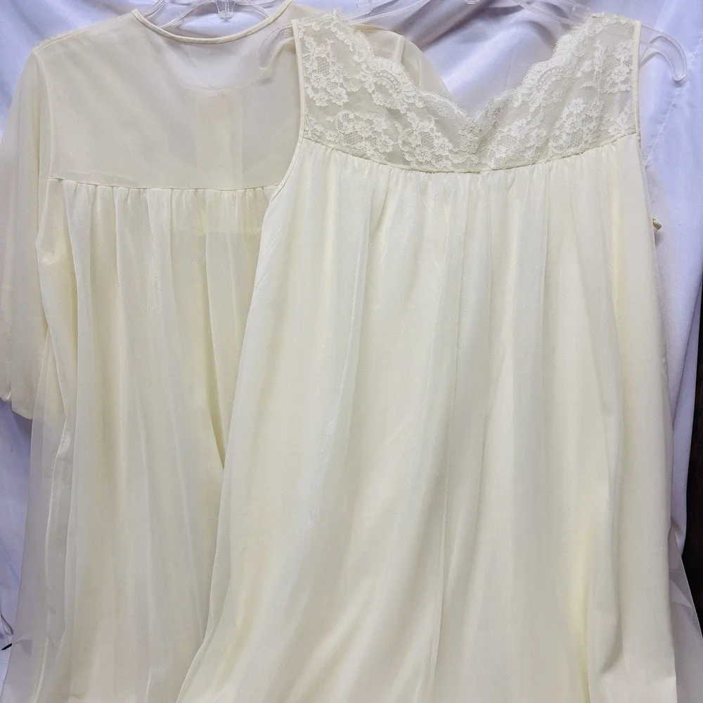 VTG Shadowline Bridal SILKY‎ Peignoir Lace Trim Embroidered Nylon Robe Nightgown